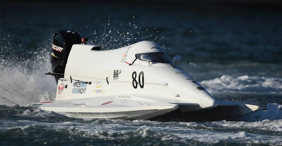 F4 PowerBoat_2_Aron Tabori_Powerboat