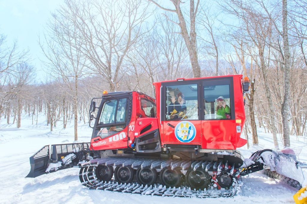 3-Snow cat tour