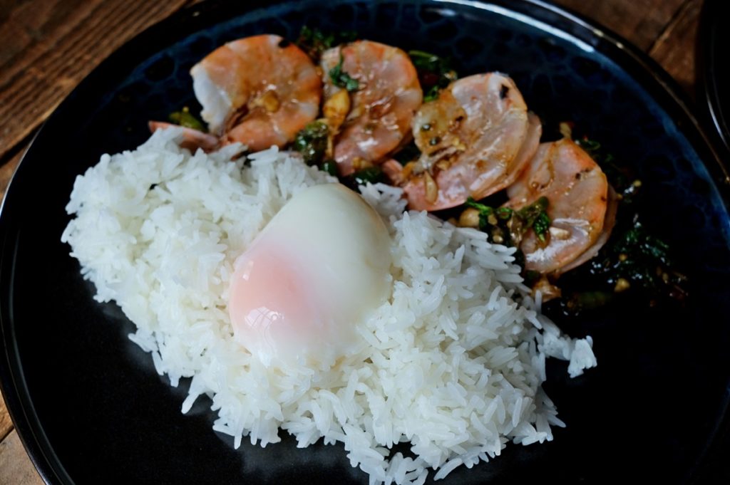 ข้าวกะเพรากุ้ง + ไข่ออนเซน Thai Holy Basil Shrimps with Jasmine Rice & Onsen Egg