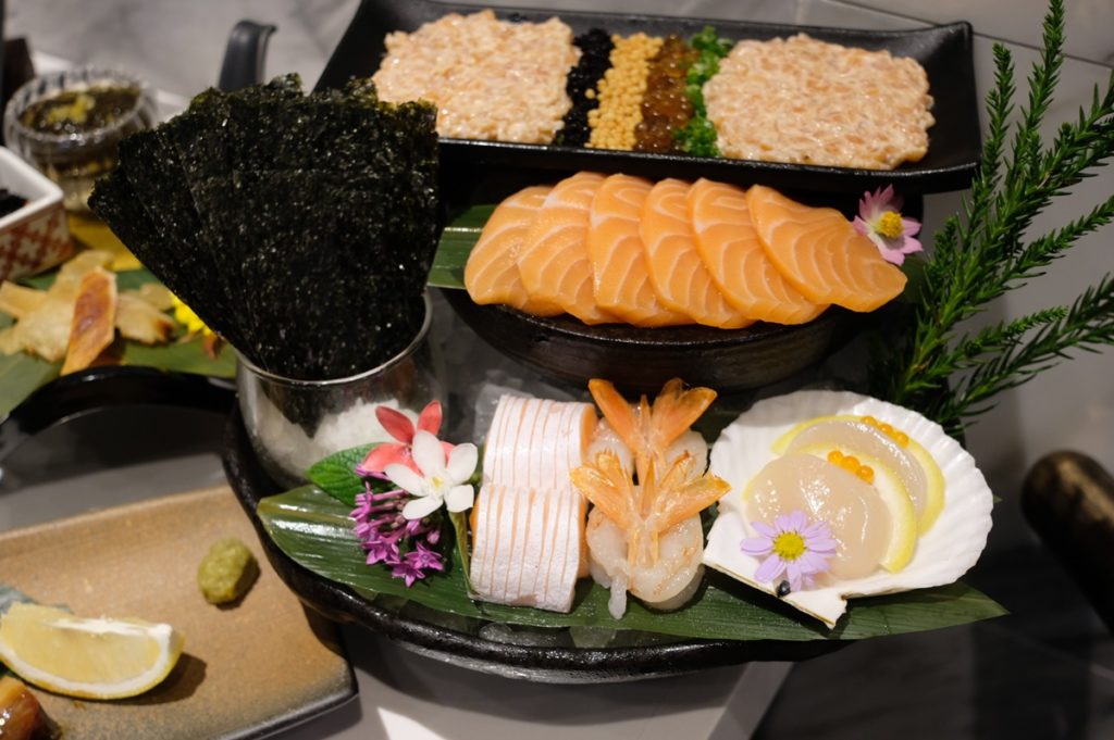 Tora Grand Sashimi Set