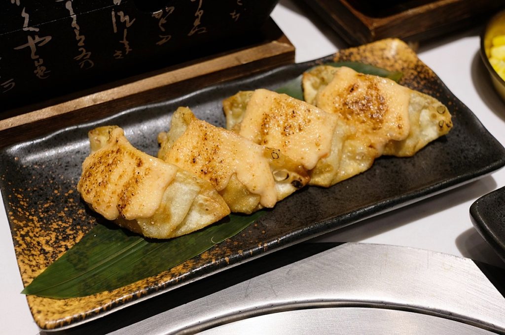 Mentaiko gyoza เกี๋ยวซ่าซอสเมนไตโกะ