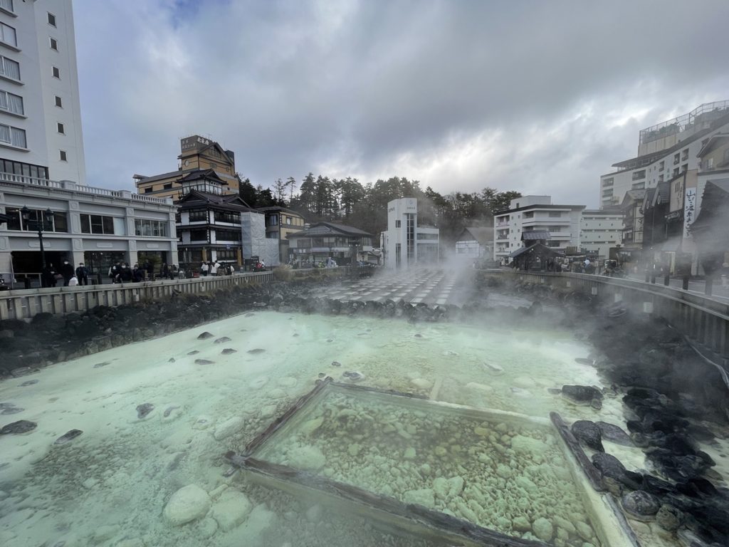 Kusatsu Onsen ออนเซนดีที่สุด 1 ใน 3 ของกุนมะ