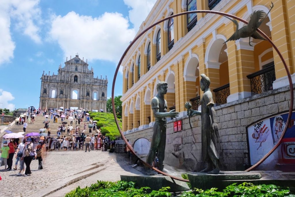 ซากประตูโบสถ์เซนต์ปอล Ruins of St.Paul’s และ จตุรัสคอมปะนี ออฟ จีซัส Company of Jesus Square 