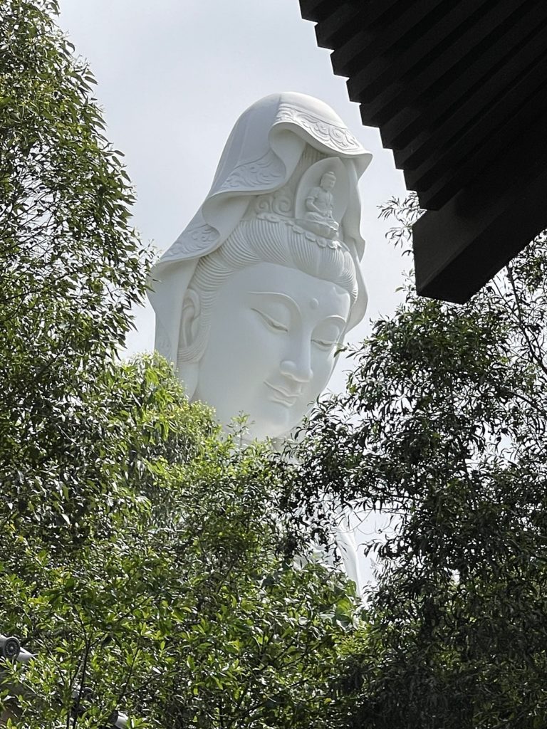 เจ้าแม่กวนอิม วัดชีซ่าน Tsz Shan Monastery 