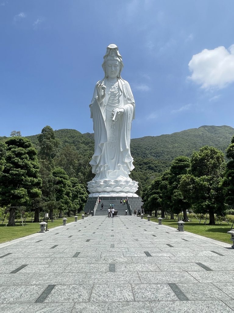 เจ้าแม่กวนอิม วัดชีซ่าน Tsz Shan Monastery