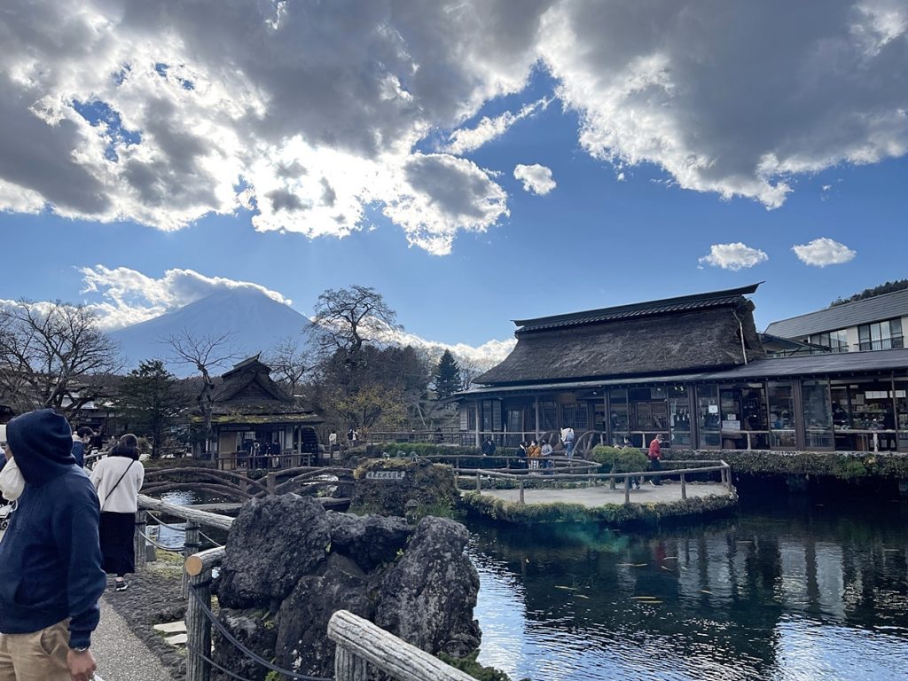 หมู่บ้านน้ำใส Oshinmo Hakkai Kawaguchiko