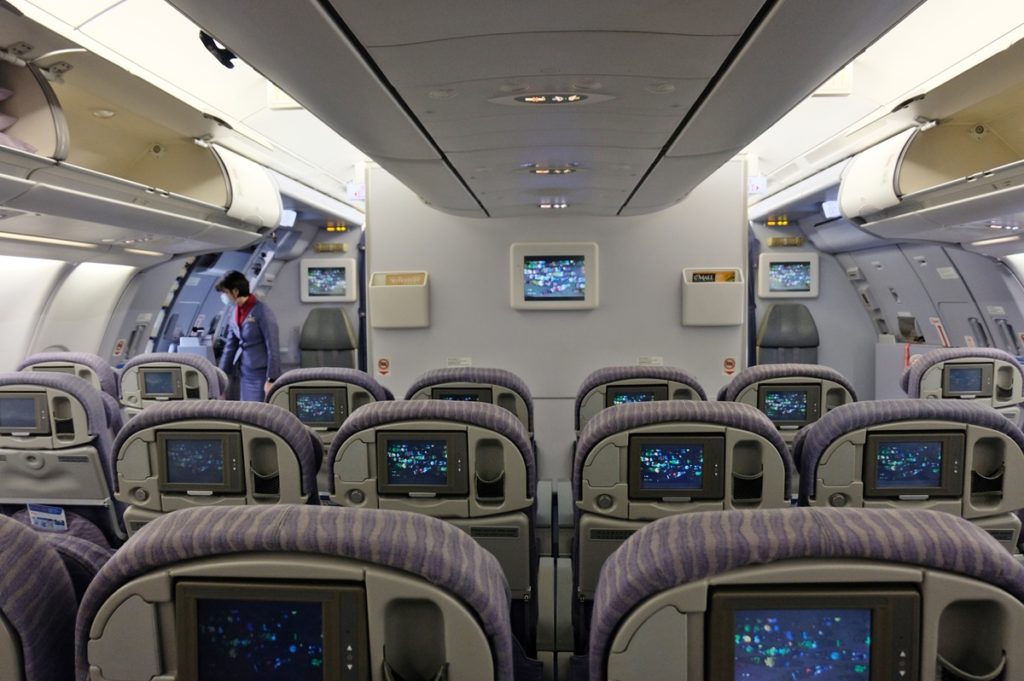 อีกฝั่งของที่นั่ง AIRBUS A330-300 